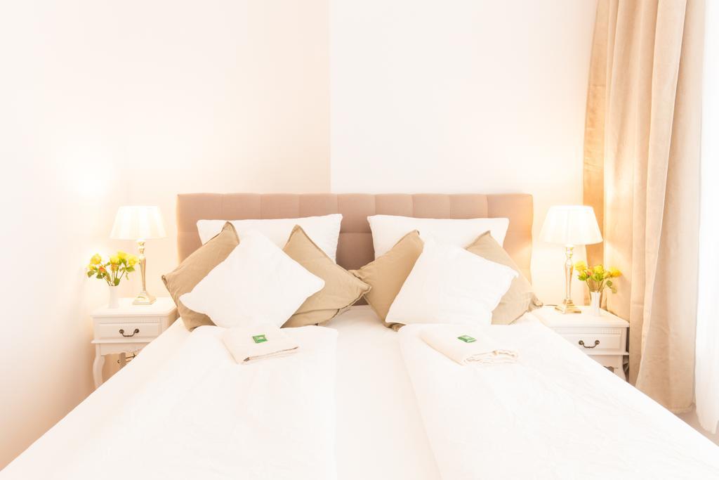Fritz By Rockchair Apartments L Superhost Status L 3 Bedrooms Boxspringbeds 2 Bathrooms 2 Kitchen - Cozy Family & Business Flair Welcomes You! Berlim Exterior foto